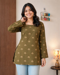 Avni Lotus Kurti