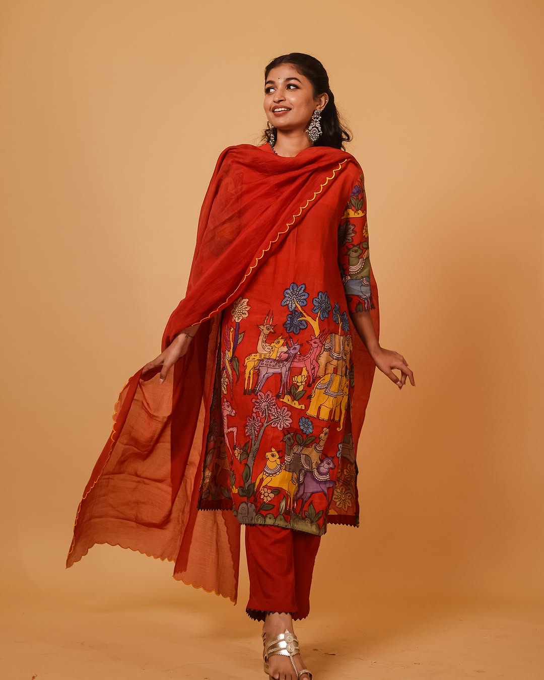 Elegant Red Kalamkari Deer & Elephant Cotton Kurti Set – Floral & Animal Design with Coordinated Dupatta
