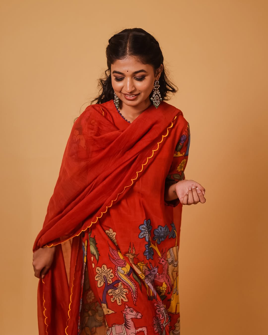 Elegant Red Kalamkari Deer & Elephant Cotton Kurti Set – Floral & Animal Design with Coordinated Dupatta