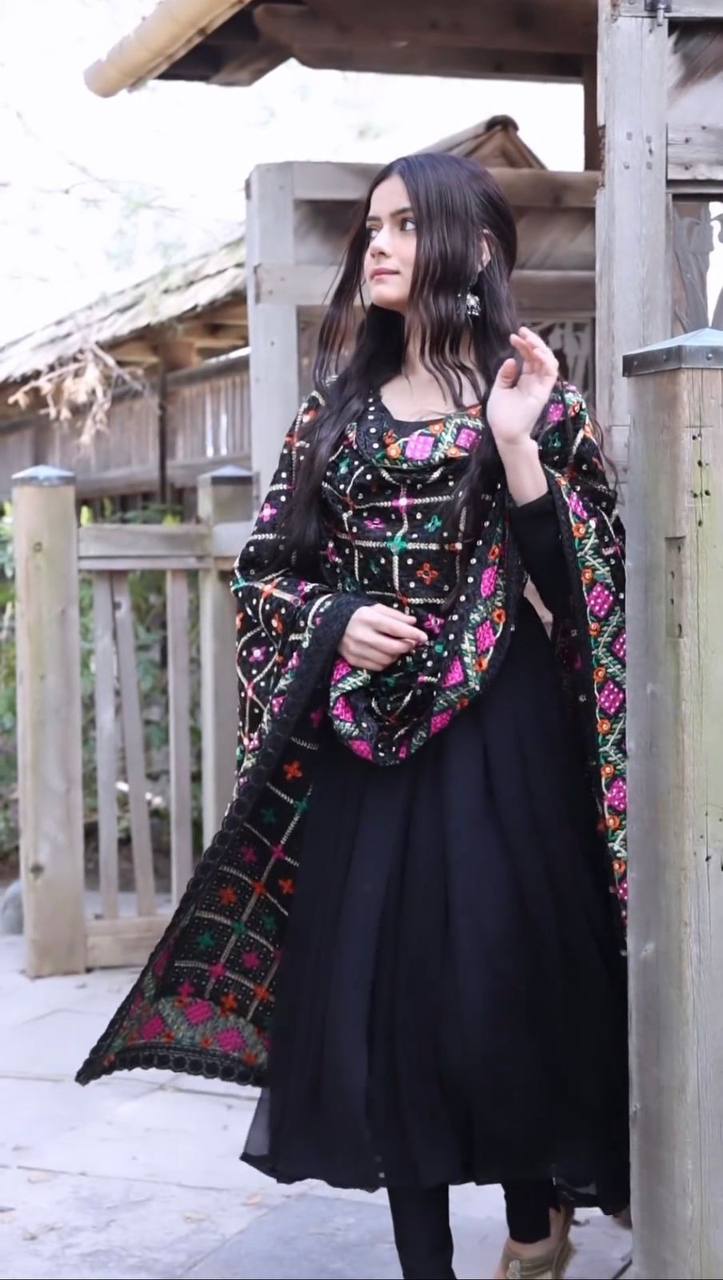 Black Embroidered Gown with Dupatta – Mirror Work Design