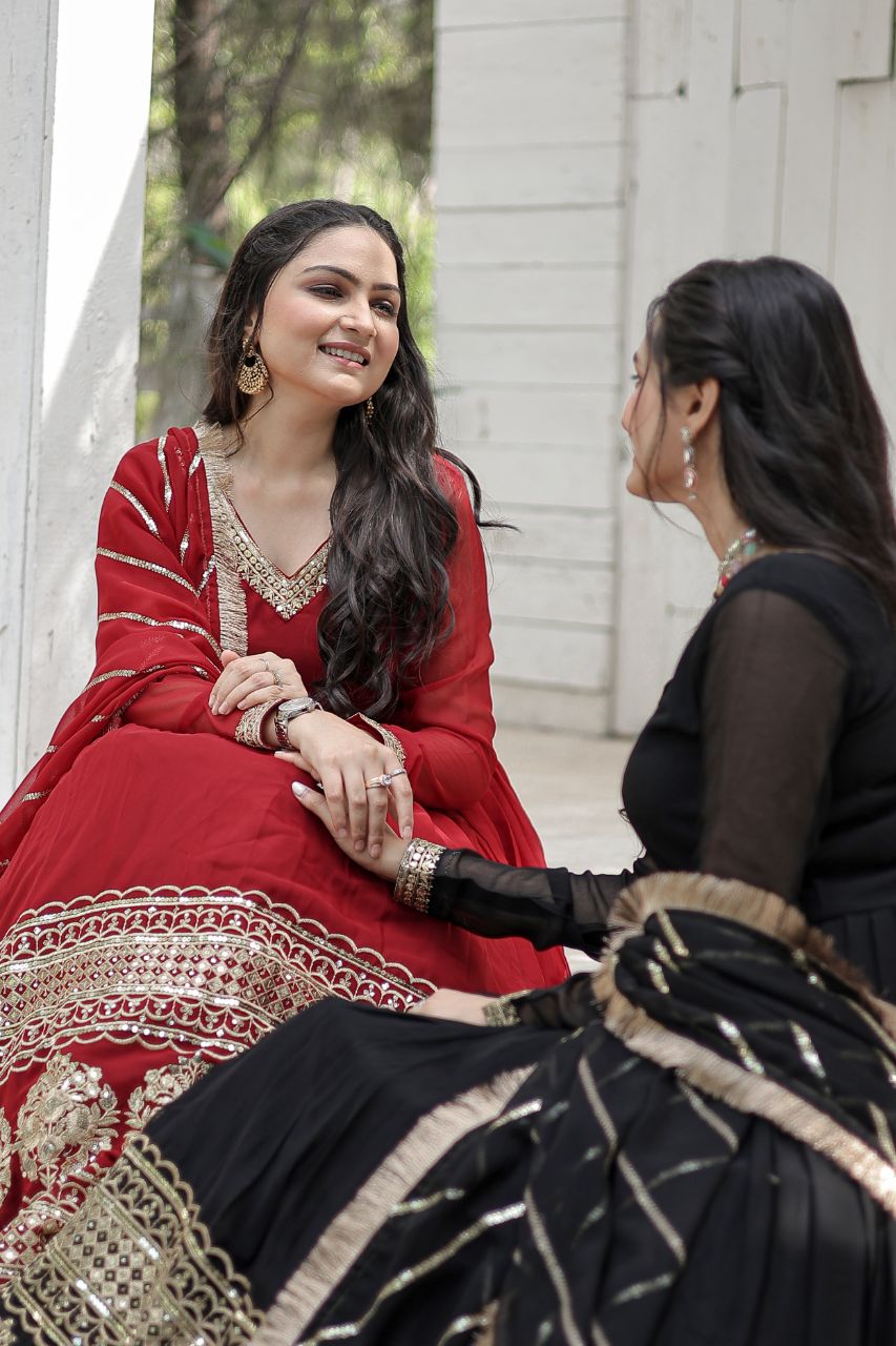 Elegant Faux Blooming Sequins Embroidered Gown with Dupatta – Maroon & Black