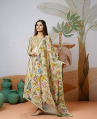 Elegant Embroidered Kalamkari Set for Festive Occasions